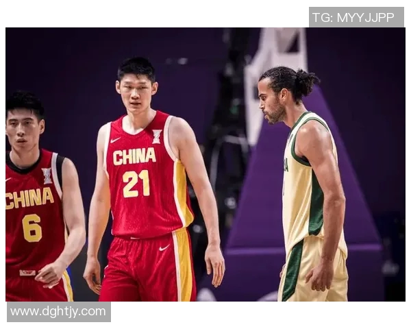 胡金秋:从青涩新星到篮球场上的耀眼巨星的成长之路与未来展望