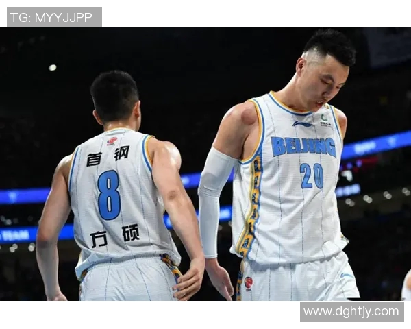 翟晓川的篮球之路：从青涩少年到职业赛场的闪耀明星